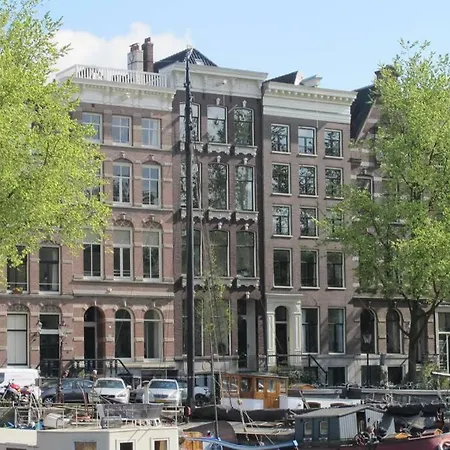 Apartment Stunning In The Center Of Old