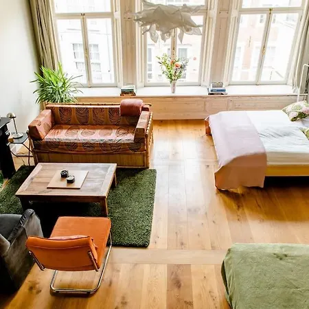Apartment Stunning In The Center Of Old