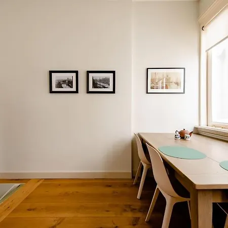 Stunning In The Center Of Old Apartment